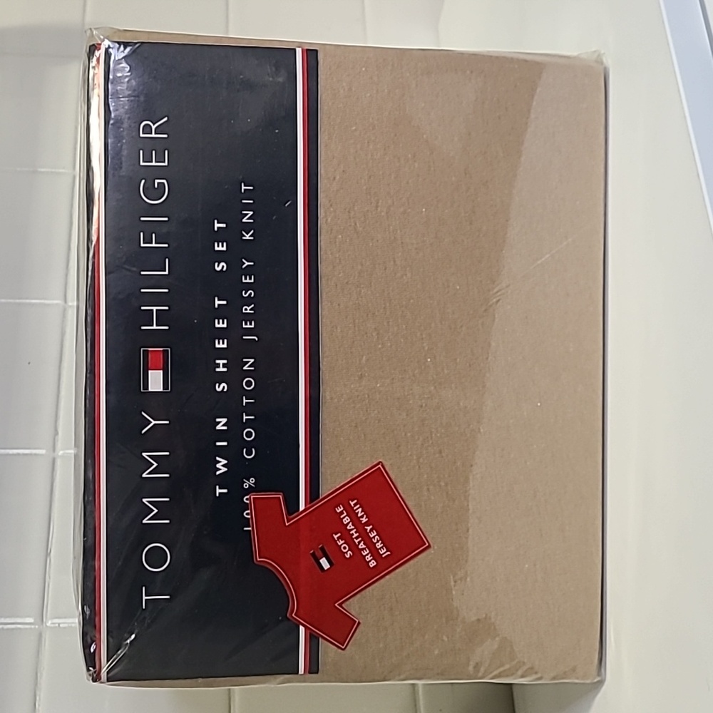 Tommy Hilfiger 100% Cotton Jersey Knit Twin Sheet Set Kids teens unisex grandma - Picture 8 of 9